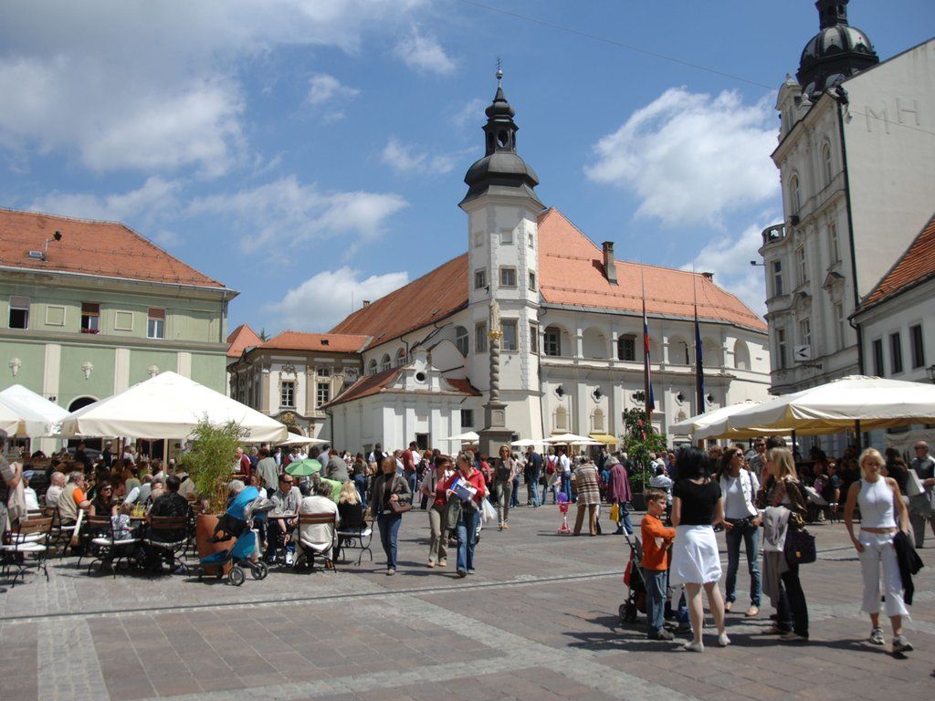 Hotel Piramida Марибор Экстерьер фото